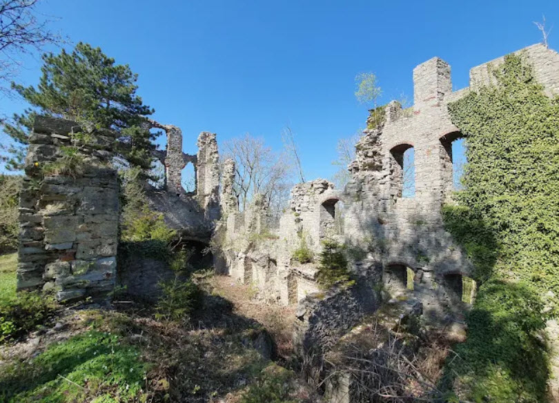 Ruine Lauterburg, Germany